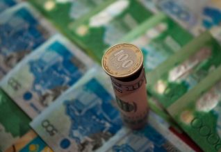 Теңге мен мұнай бағасы аптаны «плюспен» жапты