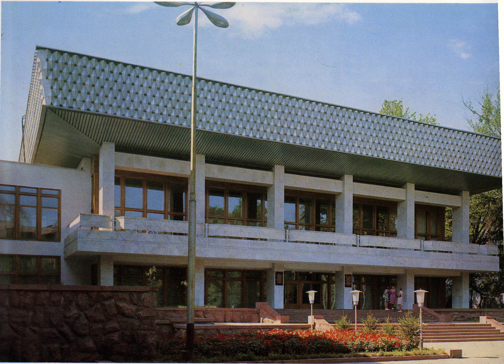 Жаңа белес жолындағы берік көпір