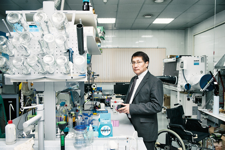 Қазақ ғалымы Жұмабай Бәкенов ерекше аккумулятор ойлап тапты