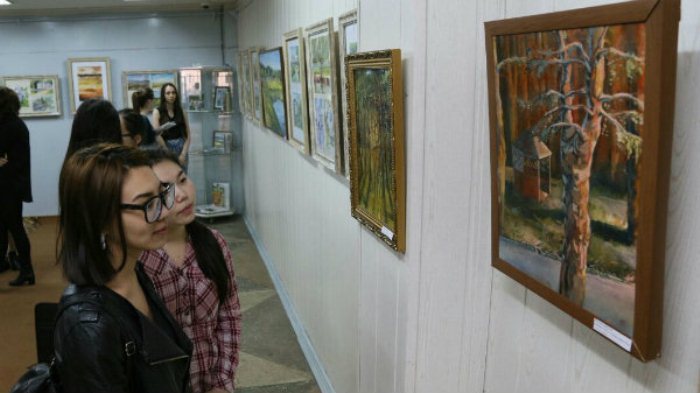 Қостанайда педагогика институты түлектерінің көрмесі ашылды