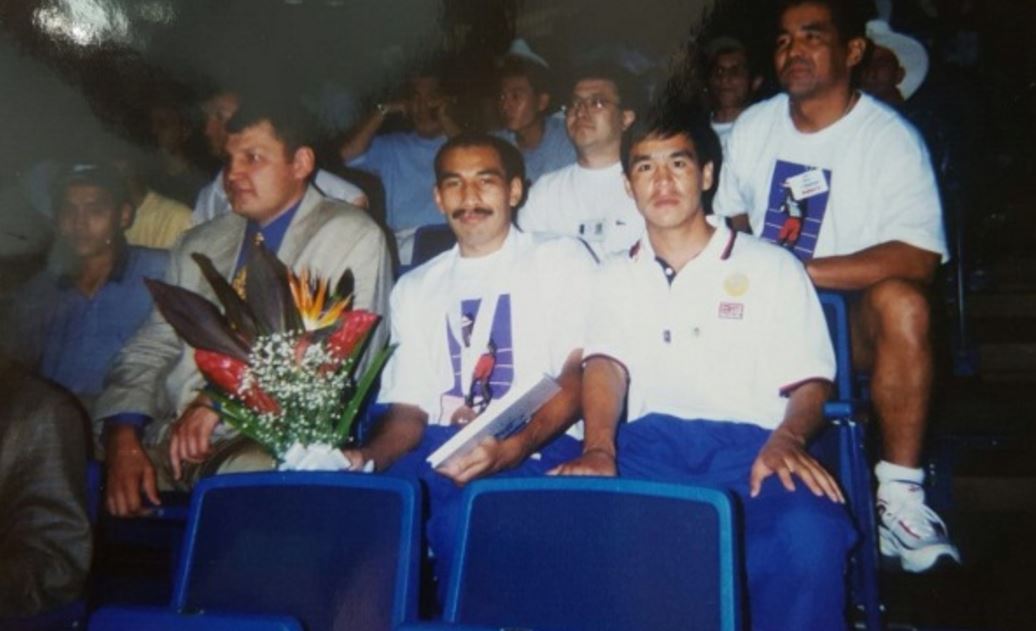 Кіші Флойд Мэйуезер мен көрген боксшылардың ең мықтысы – Бақтияр Төлегенов 