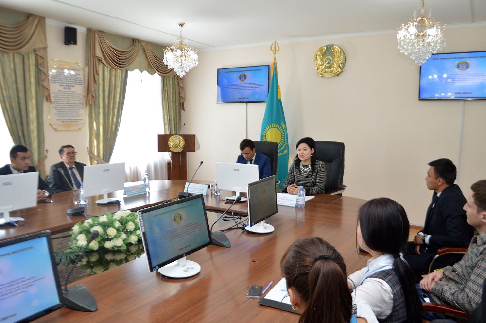 Тараздық ұстаздар Елбасының мақаласын талқылады