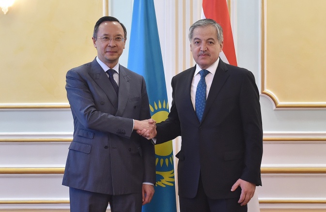 Қазақстан мен Тәжікстан сыртқы істер министрлері кездесті