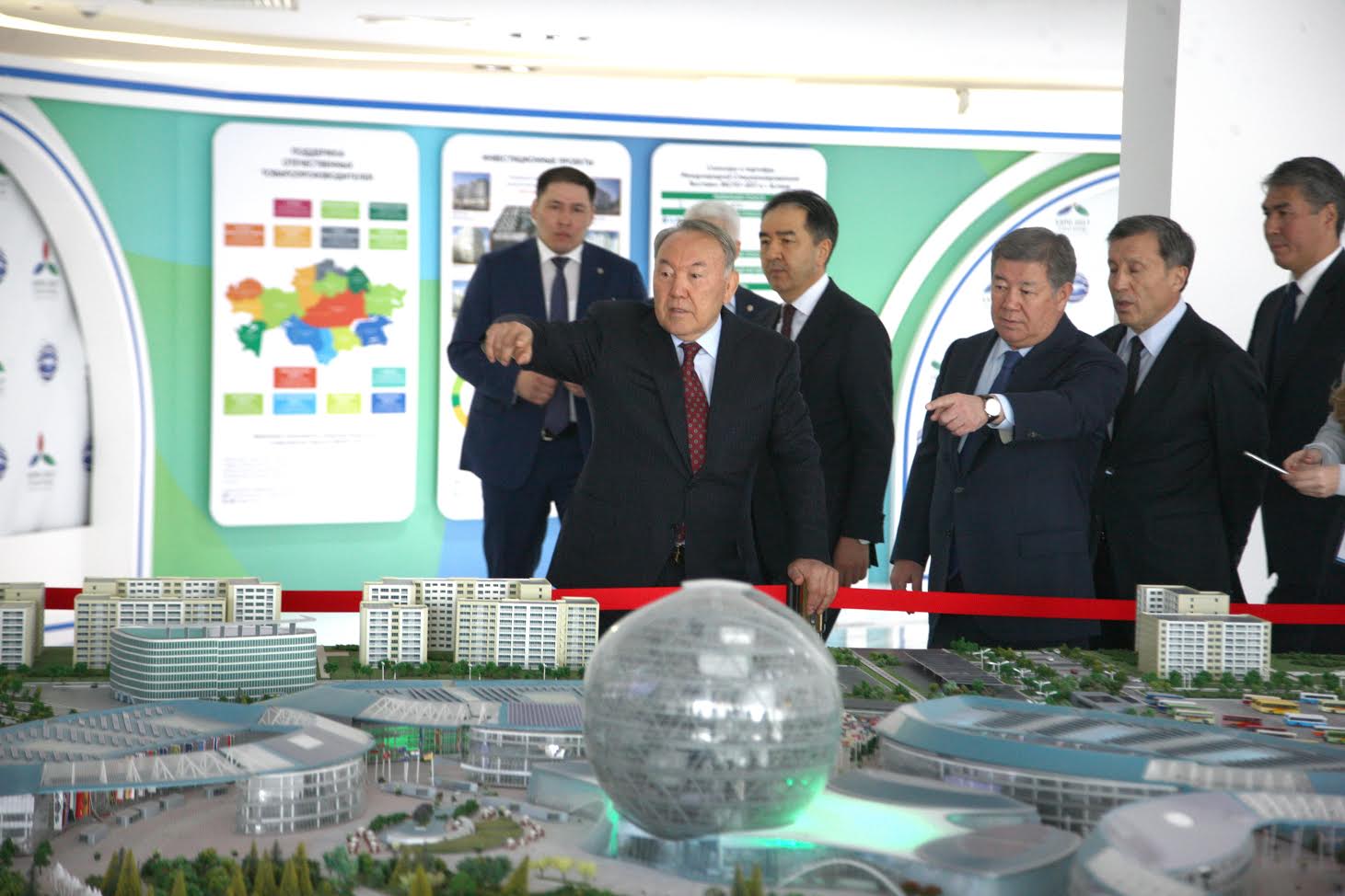 Назарбаев ЭКСПО кезінде көлік кептелісін болдырмауды тапсырды