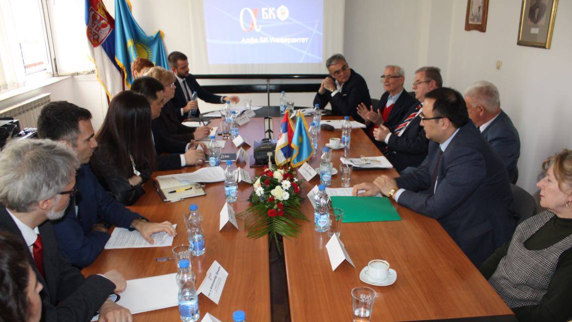 Сербияда Нұрсұлтан Назарбаевтың мақаласы талқыланды