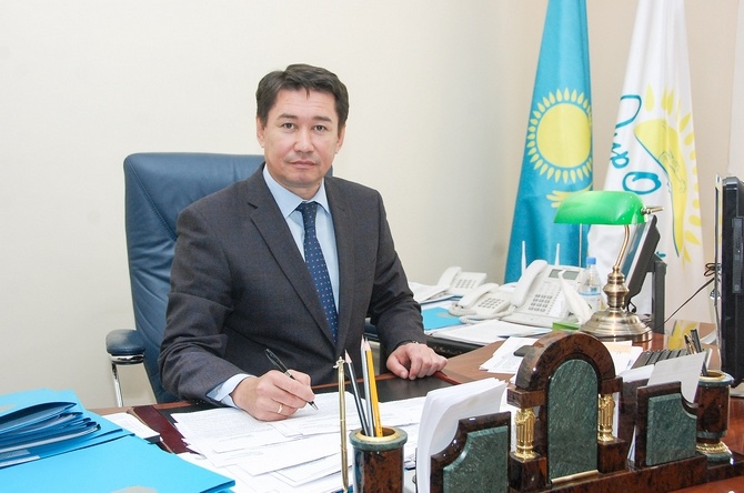 Өскеменнің әкімі отставкаға кету жөнінде өтініш жазды