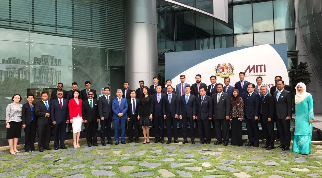 Малайзиямен исламдық қаржы және халал индустрияда ынтымақтастықты арттырамыз