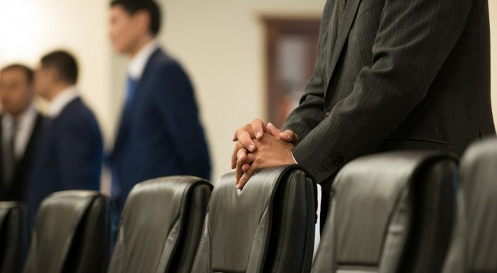 Мемқызметшілердің жалақысына бюджеттен қосымша 20 миллиард теңге бөлінеді