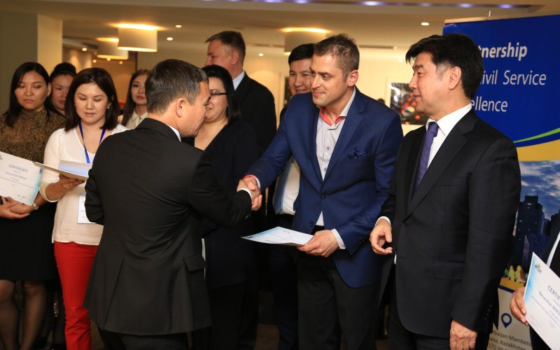 Баспасөз хатшылары жаңа коммуникациялық технологияларды меңгеруде