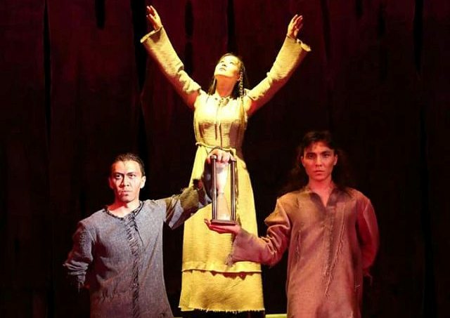 «Қорғансыздың күні» сахнаға қалай шықты?