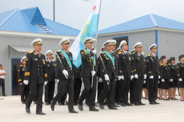 «Алатау» мина-тартқыш кемесінде әскери-теңіз жалауы көтерілді