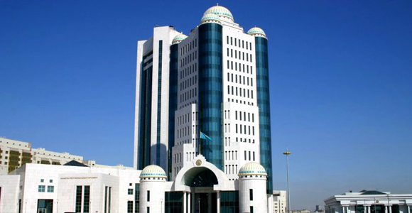 Сенат Үкіметтің есебін тыңдады