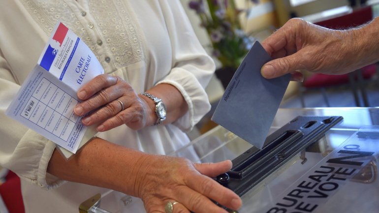 Франция парламентінде жаңа партия басымдыққа ие болды