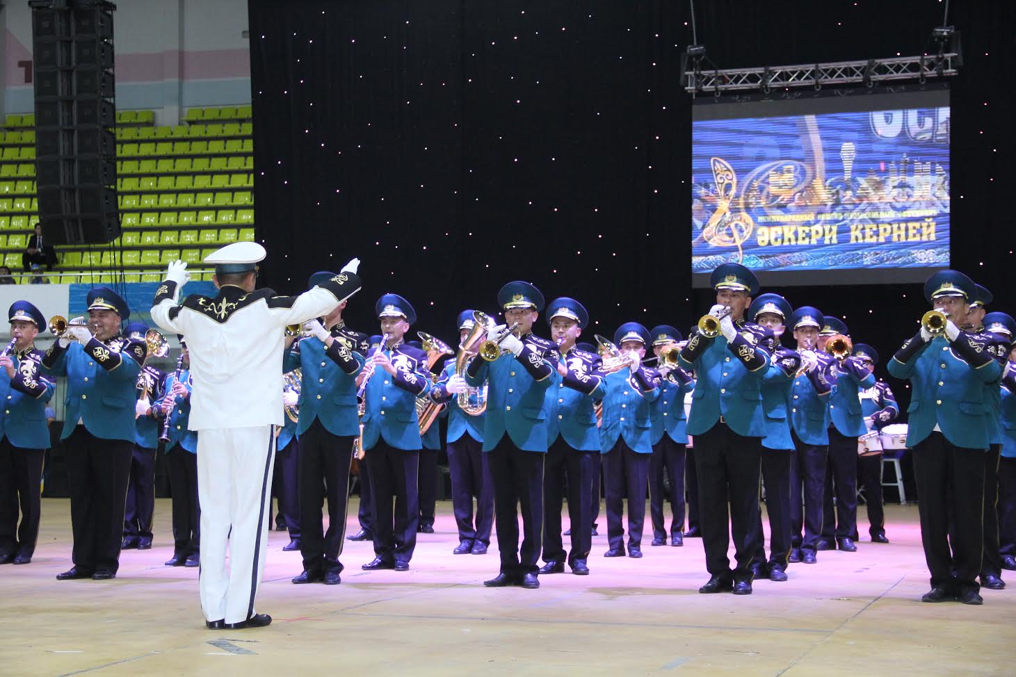 Әскерилер өнері көпшілікті тәнті етті