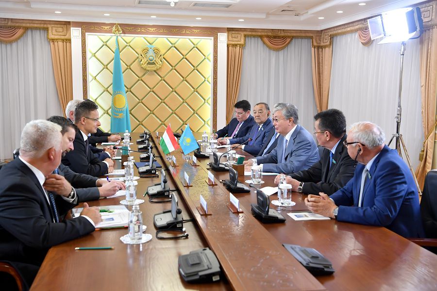 Келелі кездесулер өткізді