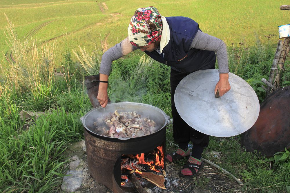 Тас түскен қазан