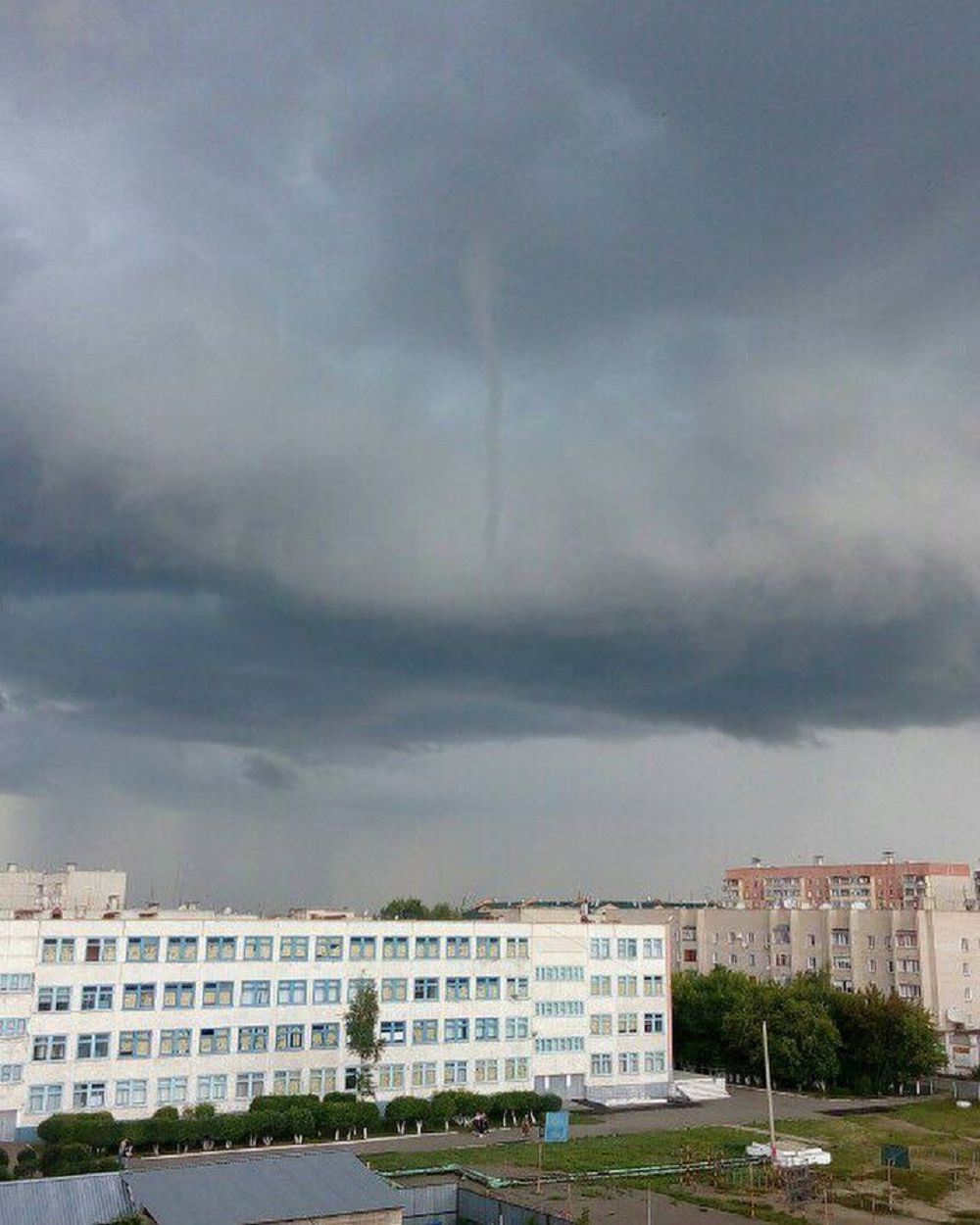 Елді үрейлендірген ерекше жауын