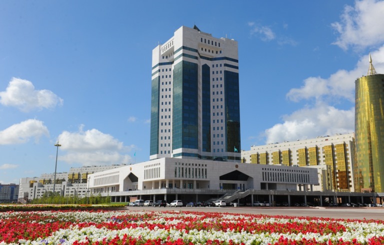 Мемлекеттік комиссияның отырысын өткізді