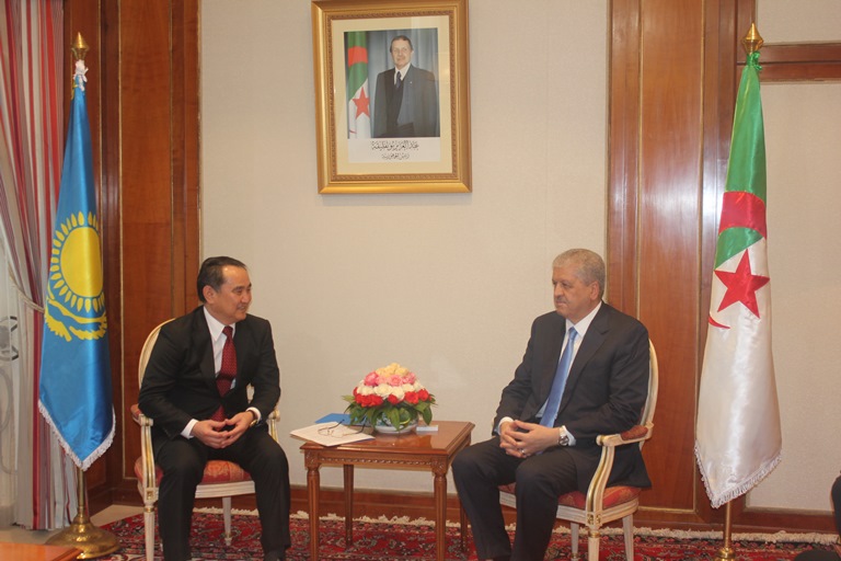 Сенім грамотасын тапсырды