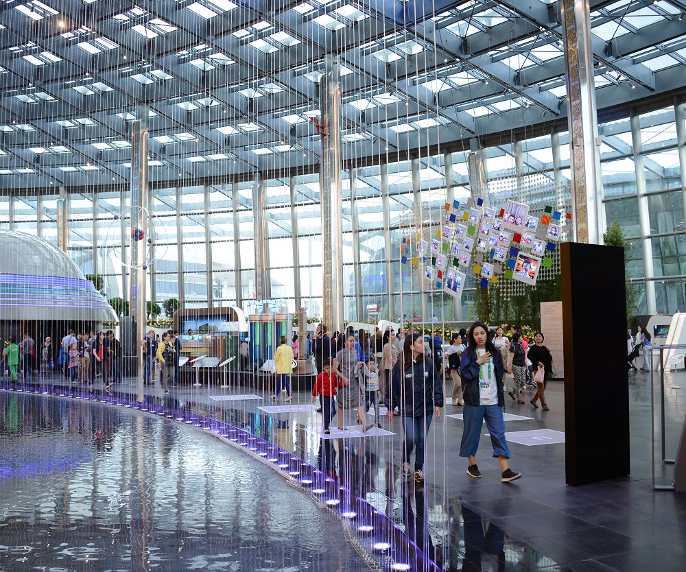 Көрме таңғажайыптары теміржолшылардың балаларын тамсантты 