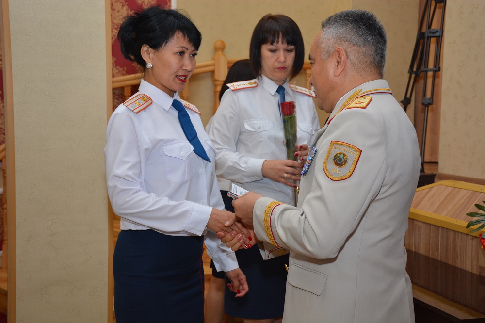 СҚО: Астана күні қарсаңында полицейлер марапатталды