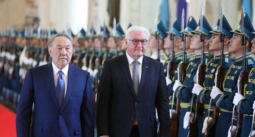 Мемлекет басшысы ГФР Президентімен бірге Германия павильонына барды