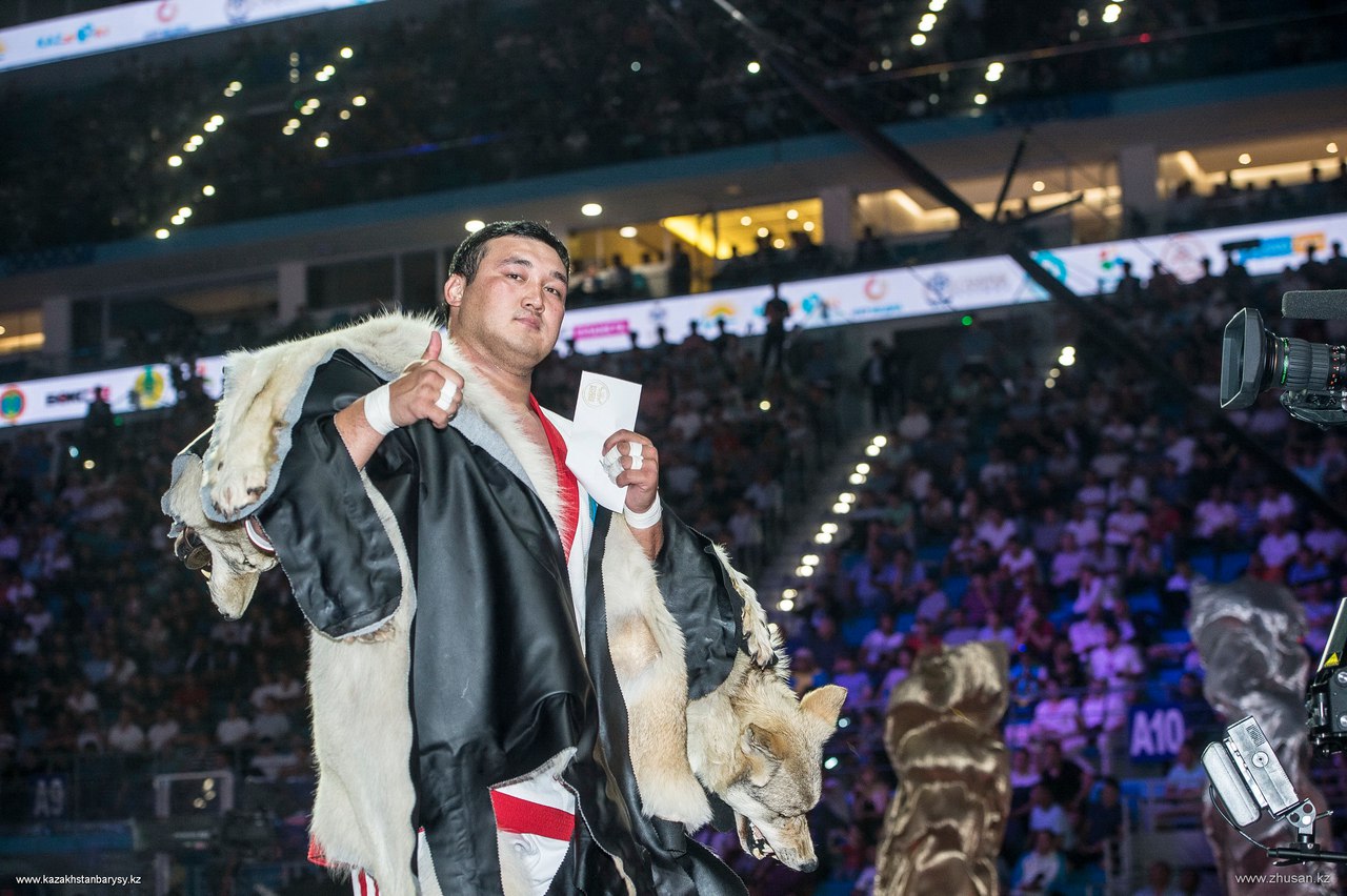 Ұлан Рысқұл Қазақ күресі федерациясына қызметке тұрды