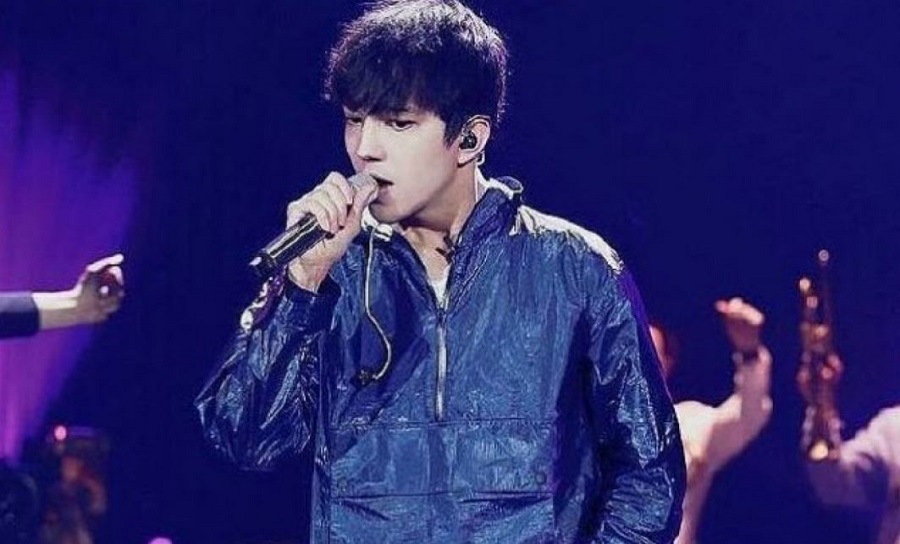 Димаш «Славян базары» фестивалінде ән салды (видео)