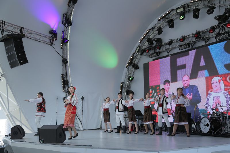 Теңдесі жоқ жарық құрылғысы