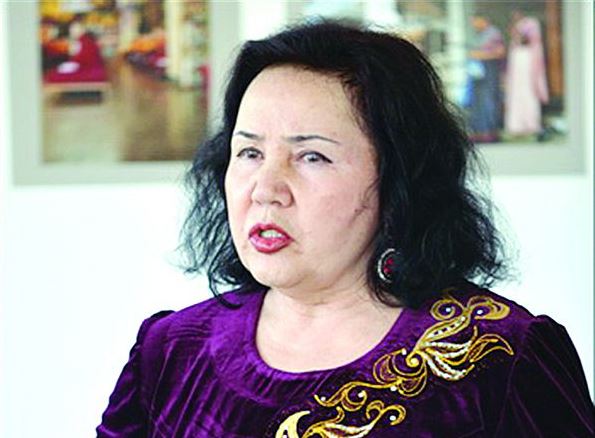 Әсия Радовичине: Елді сағынғаннан суретші болып кеттім