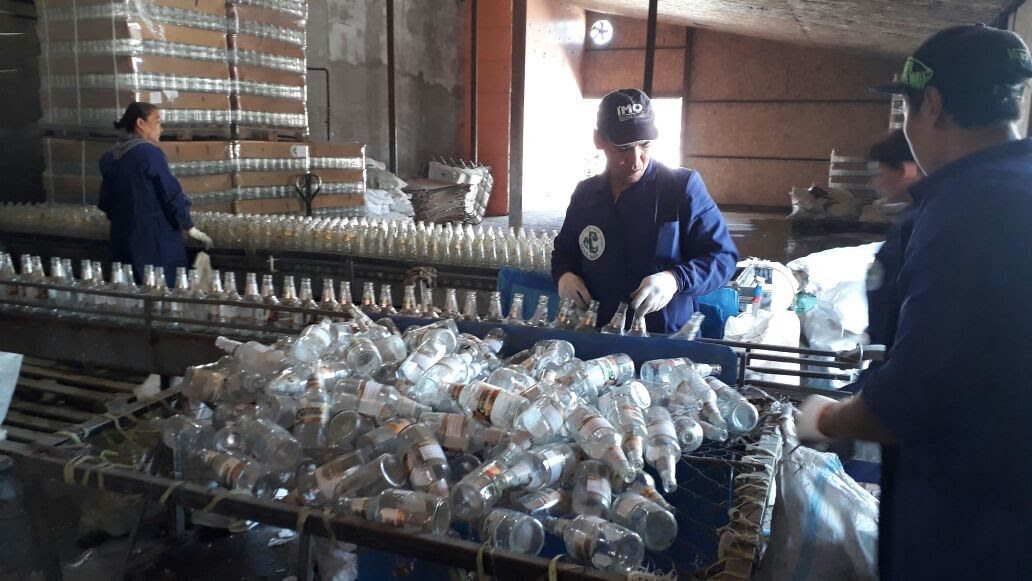Қазақстанда шыны бөтелкелерді жаппай тапсыру қайта жанданады