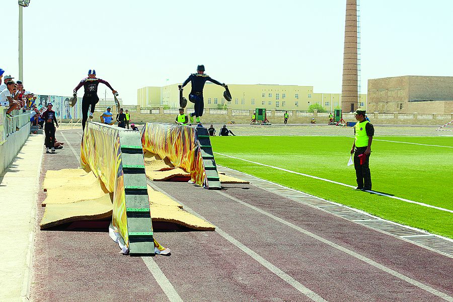 Өрт сөндірушілер жарыс жолында