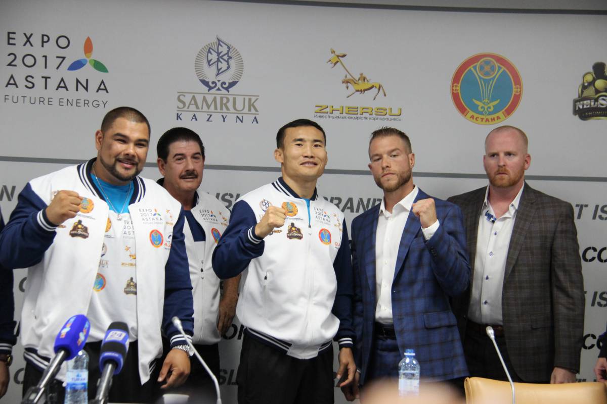 Қанат Ислам мен Брэндон Кук баспасөз жиынын өткізді