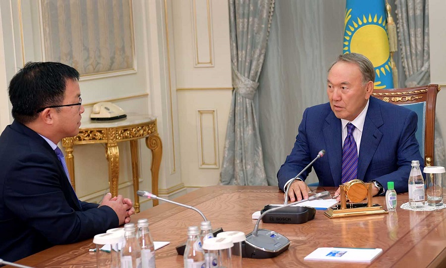 Назарбаев Юрий Пяны қабылдады