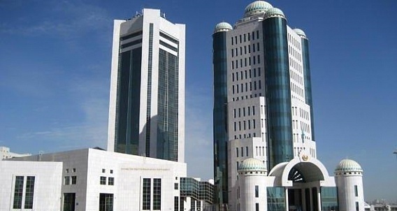 Мемлекет басшысы Жарлықтарымен Сенат депутаттары қайта тағайындалды