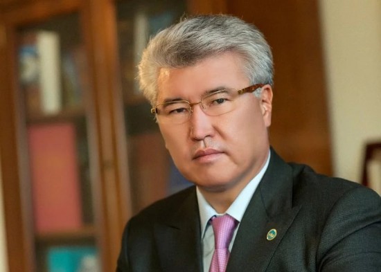 Латын әліпбиінің қай нұсқасын дұрыс деп есептейді?