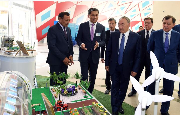 Елбасы Тараздағы Достық үйінде болды