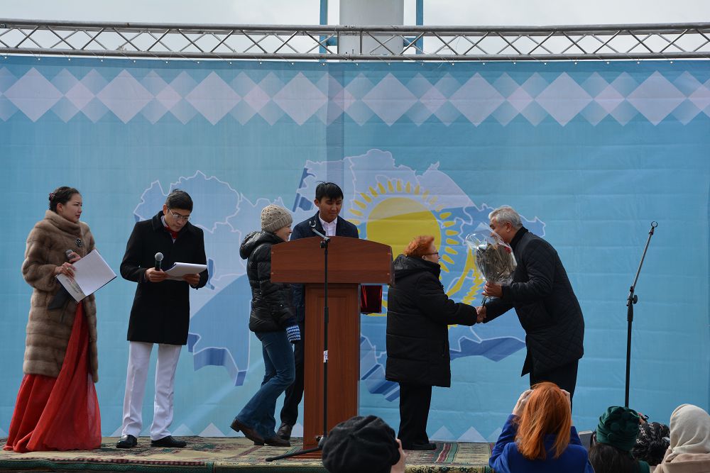 Жауып тұрған қар семейліктерге қала күнін тойлауға бөгет болмады