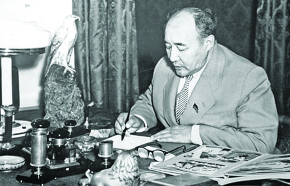 Алматыда Мұхтар Әуезов туралы халықаралық симпозиум өтті