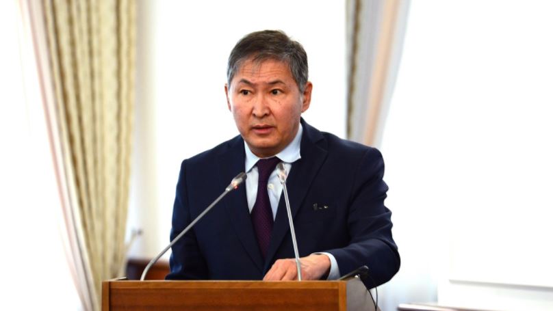 Электронды журналдарды енгізген мектептерде қағаз түріндегісін қолдануға тыйым салынады ­- БҒМ
