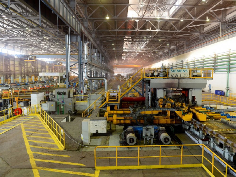 Елбасы Ақтөбедегі рельс-арқалық зауытына барды