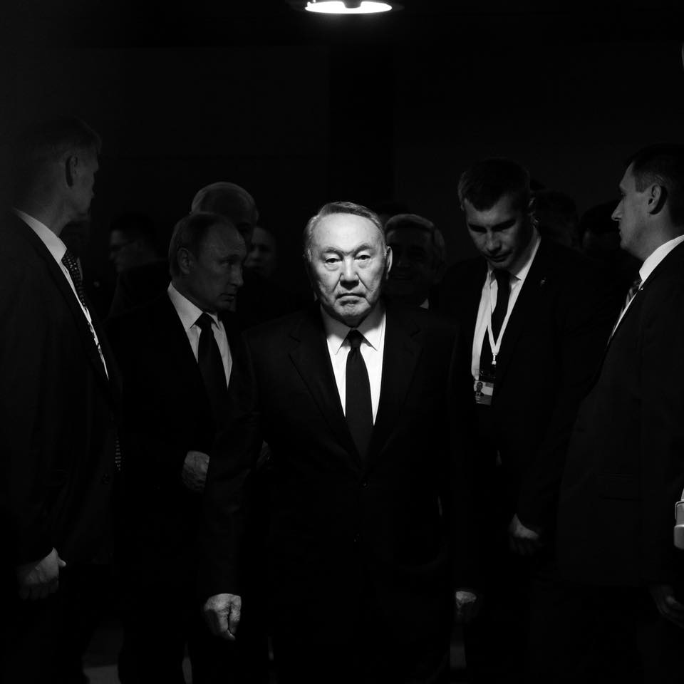 «Оның көзқарасы өткір, ал жүрісі салиқалы» - армяндық фотограф Назарбаевтың суреті туралы