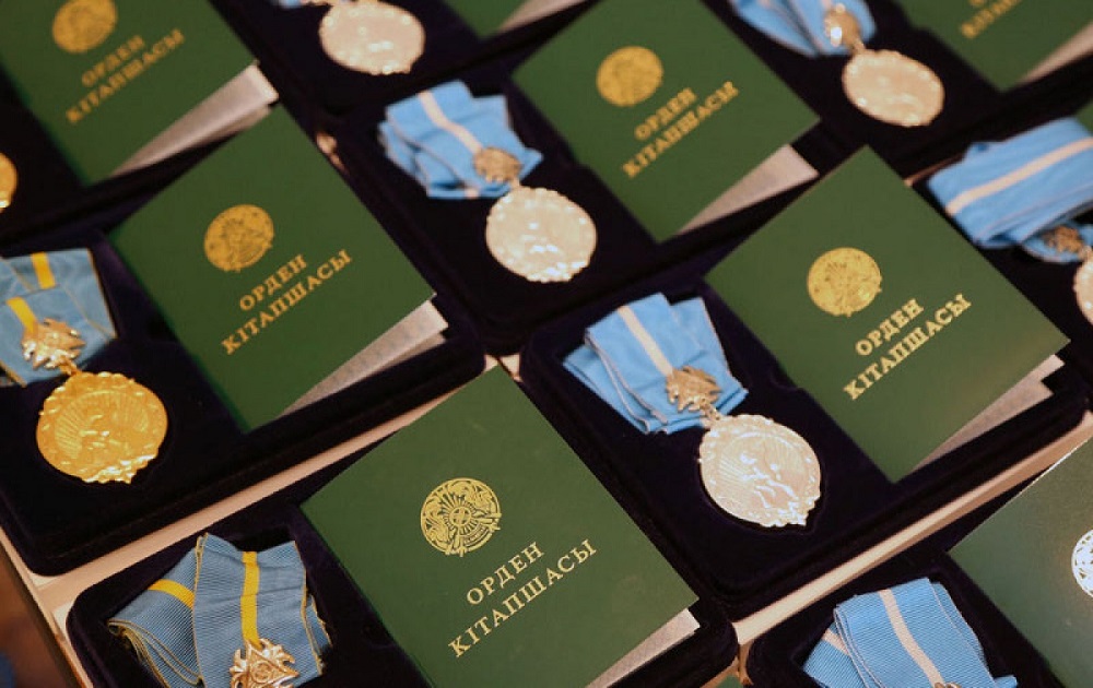 Оңтүстікте сегіз айда  2382 ана алтын мен күмістен алқа тақты