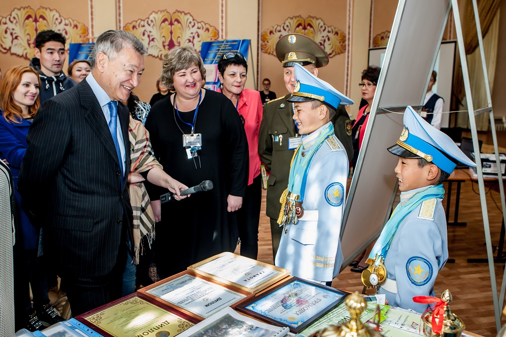 ШҚО түлектеріне облыс әкімінің 400 білім гранты бөлінеді