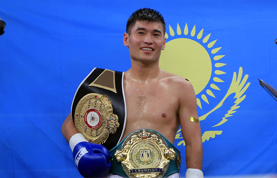 Боксшы Бекман Сойлыбаев төрешілер шешімімен жеңіске жетті