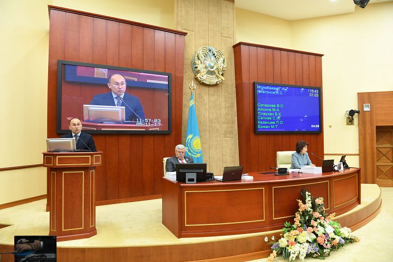 Мәжілістің жалпы отырысында заң жобалары бірінші оқылымда мақұлданды
