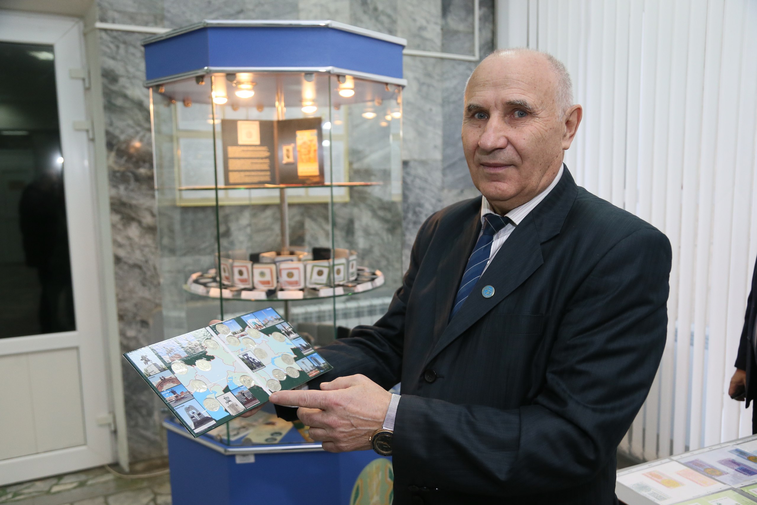 Қостанайда ұлттық валюта күніне орай коллекционердің жеке көрмесі өтті