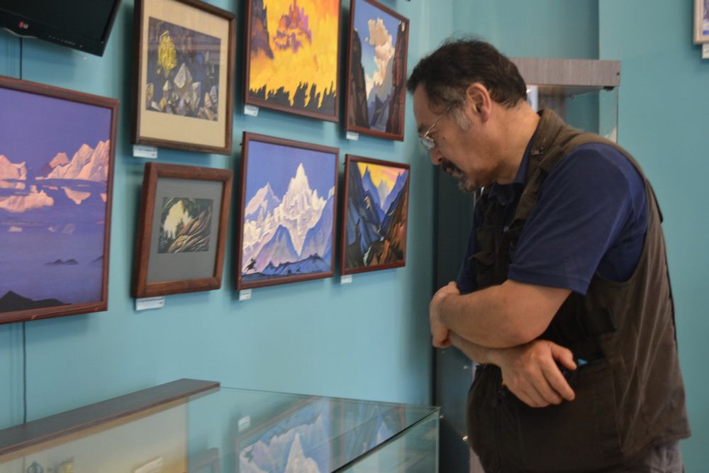 Мураками Маралдыны зерттемек