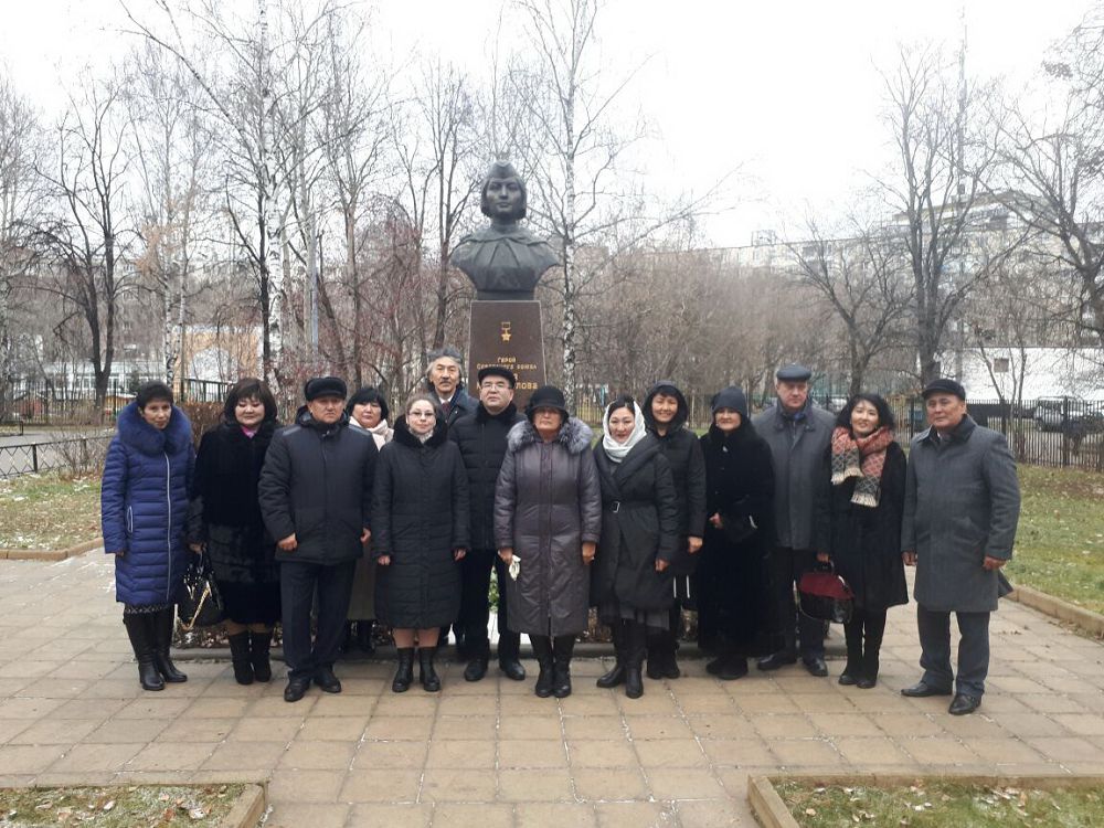 Өзіне өлеңімен ескерткіш соққан ақын
