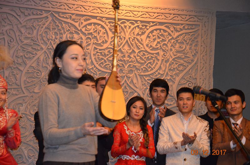 Наурызбек жыраудың домбырасы музейге тапсырылды